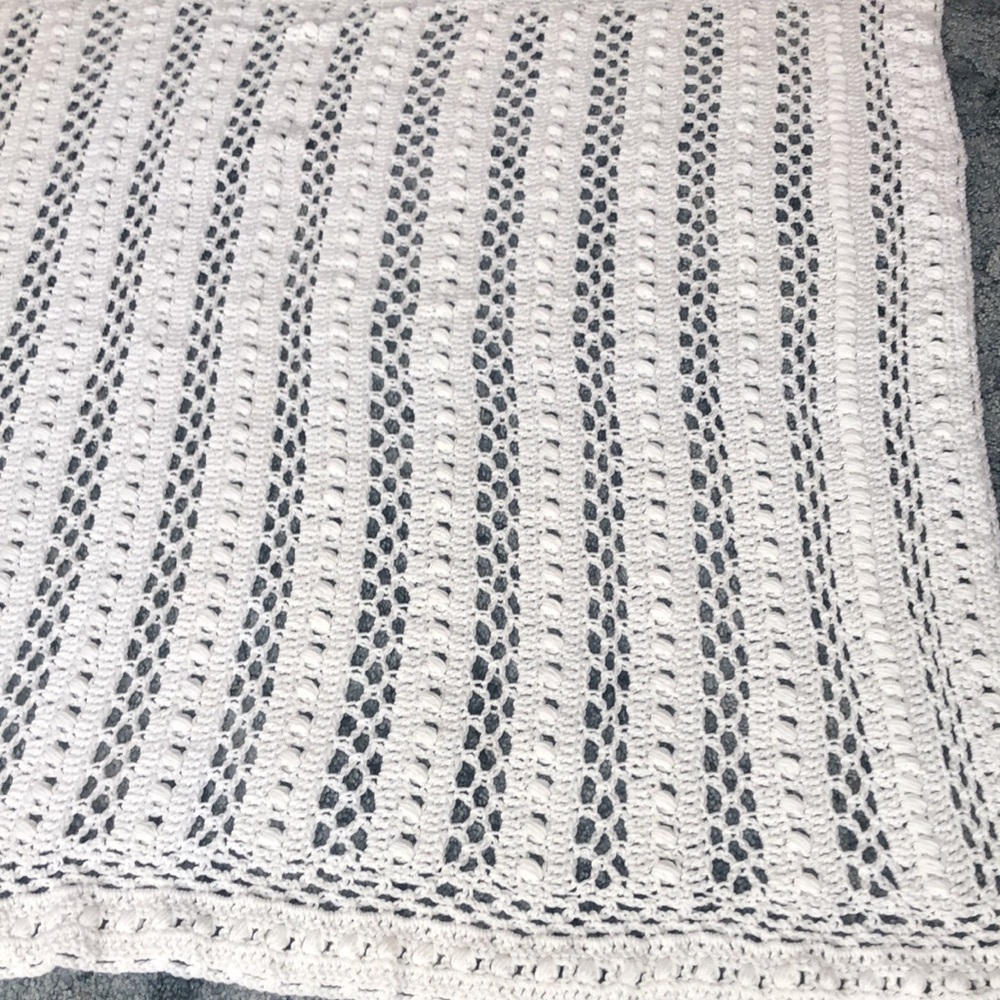 🕊Dainty in White Afghan w/Border Hand Crocheted in White